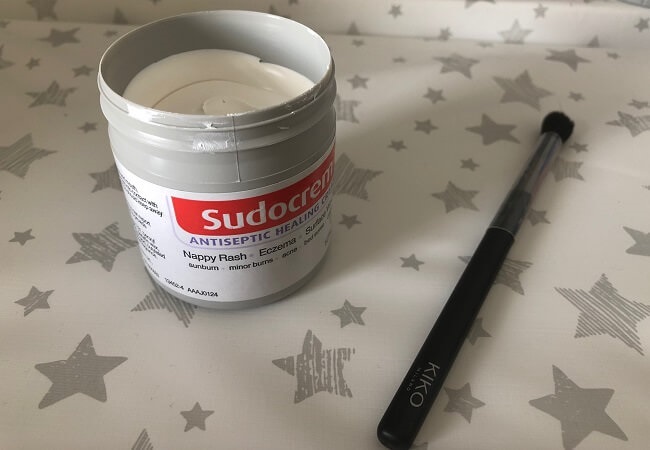 Sudocrem makeup brush parenting hacks